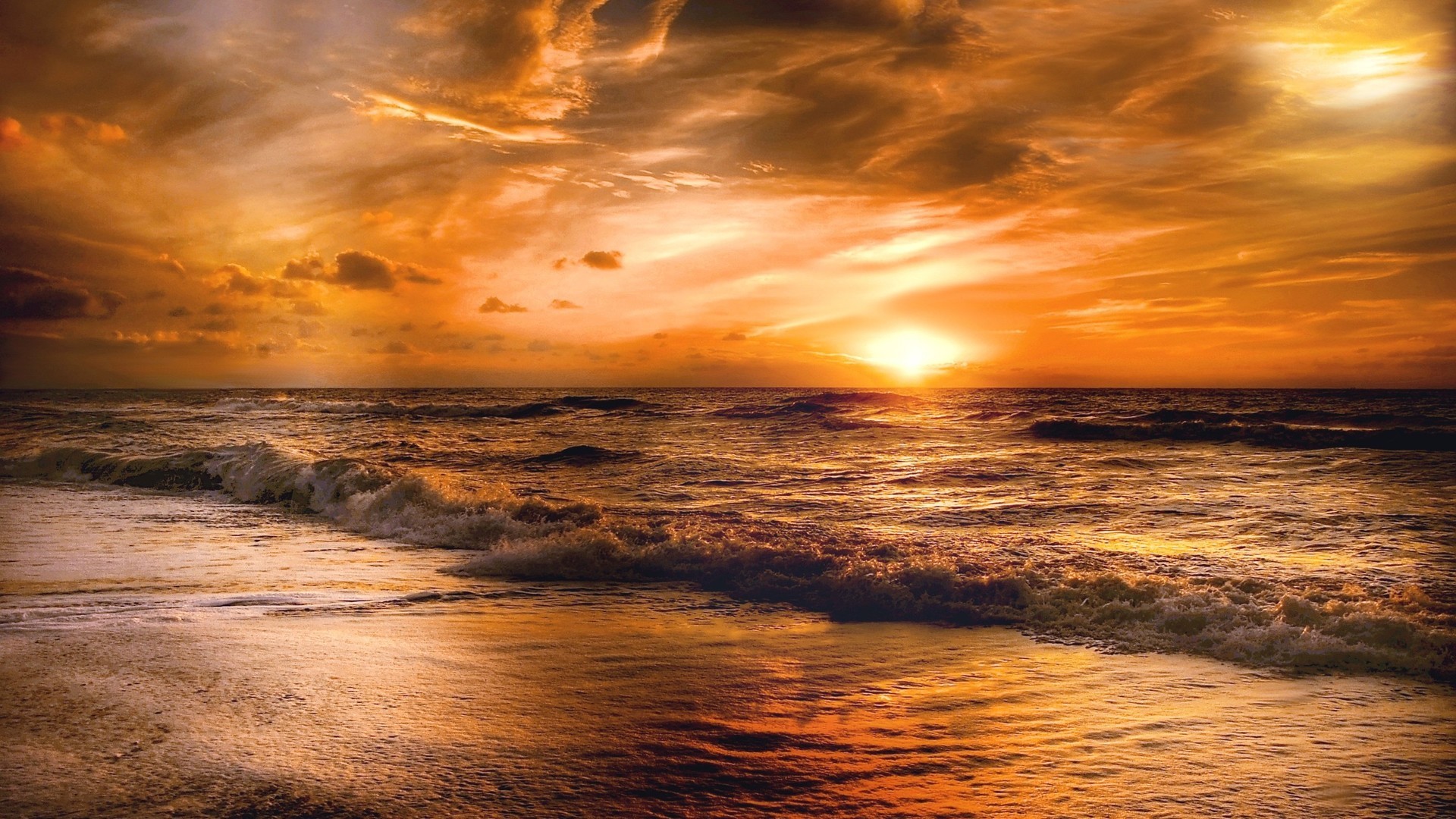美丽海滩伴随日落凄美风景高清摄影