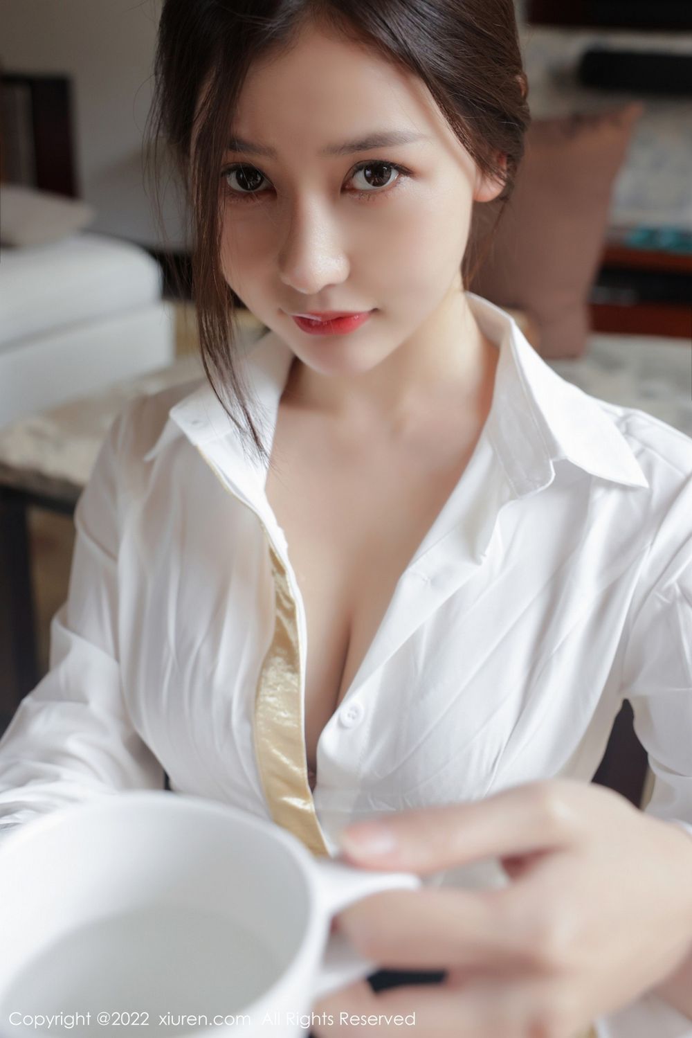 美女模特尹甜甜职场OL女管家黑丝系列主题三亚旅拍