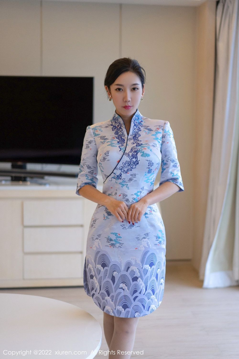 美女模特艾静香国风旗袍搭配原色丝袜系列三亚旅拍