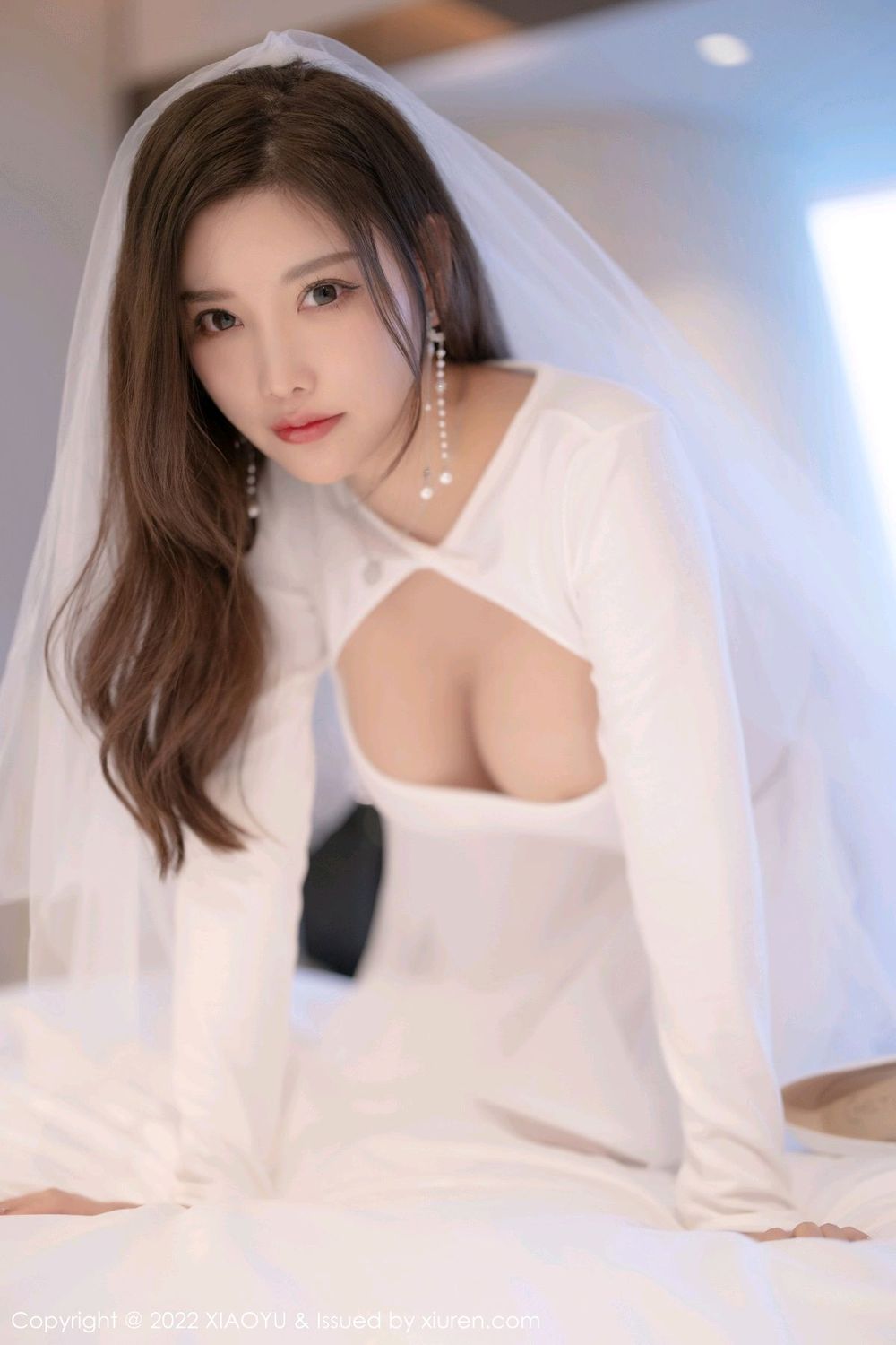 性感女神杨晨晨Yome白色婚纱搭配诱人丝袜私房写真