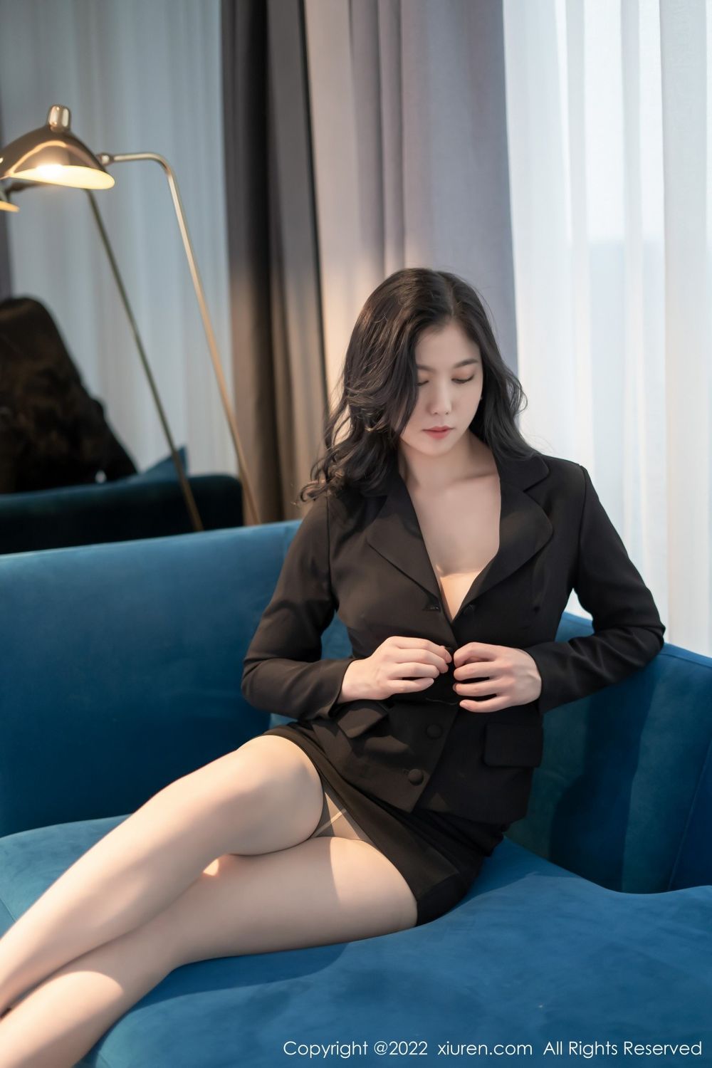 美女模特李雅柔职业制服搭配原色丝袜系列性感写真