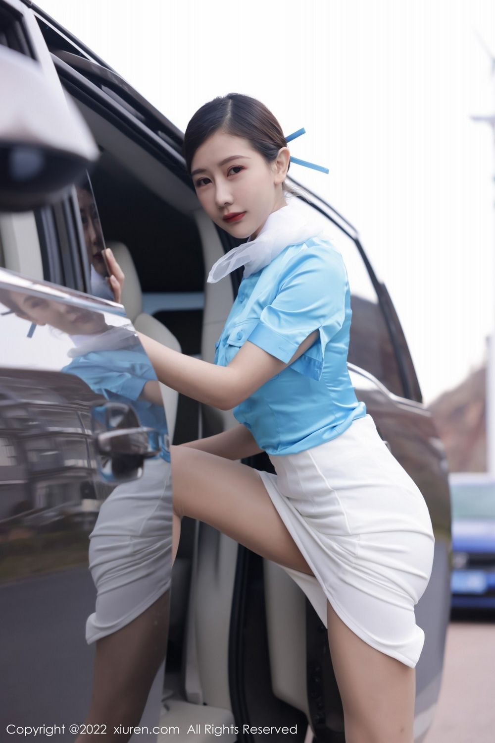 美女模特尹甜甜空姐制服系列搭配白色短裙大理旅拍
