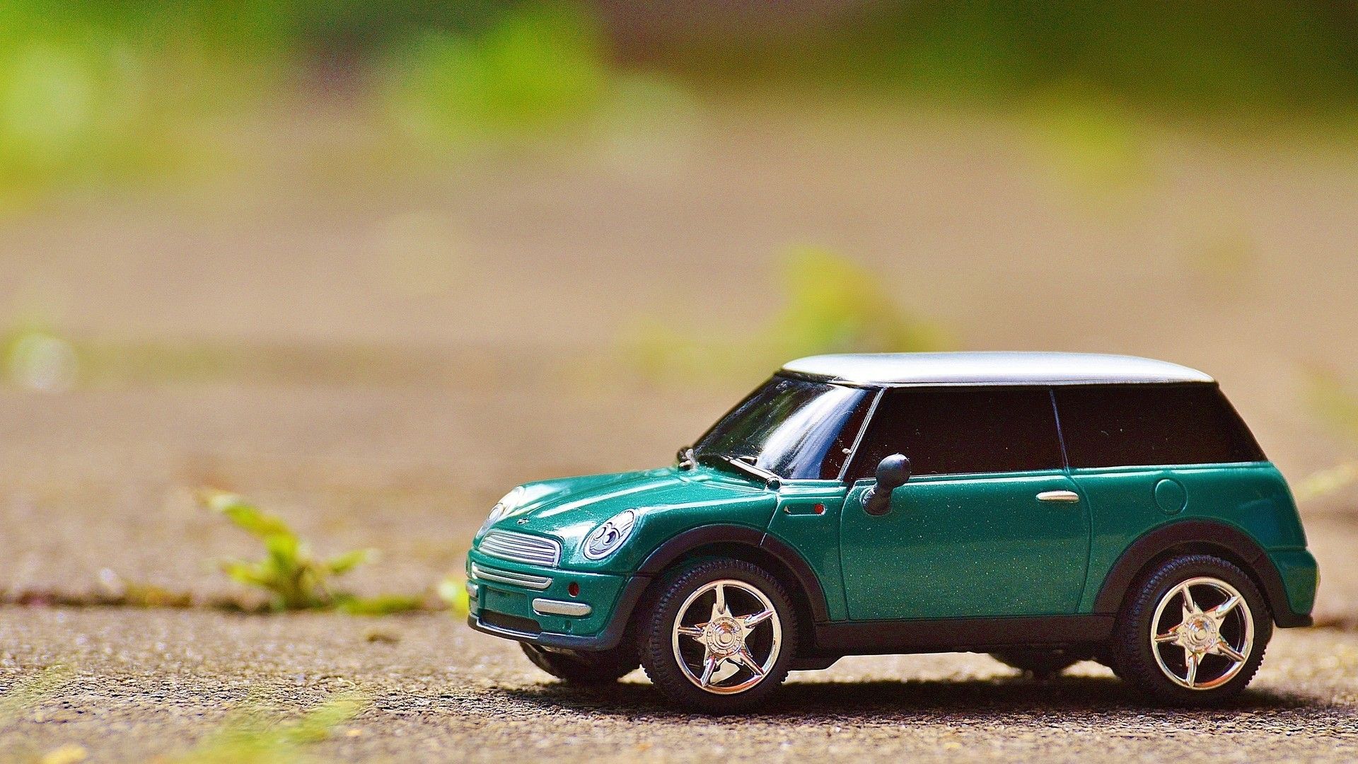 精致可爱的玩具汽车模型