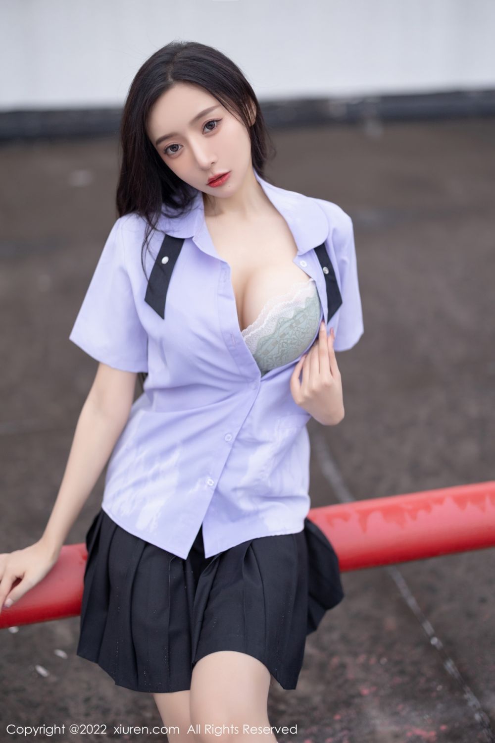 性感女神王馨瑶yanni端庄气质搭配黑色短裙制服写真