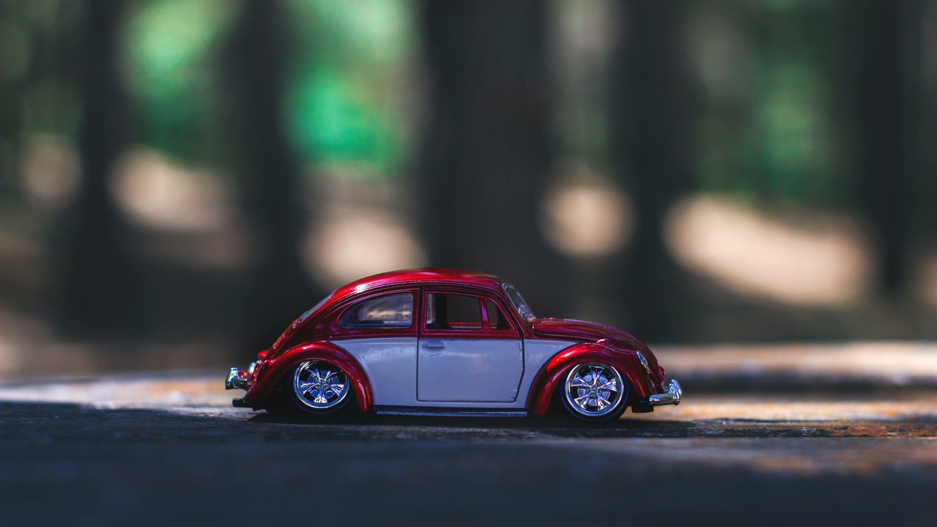 精致可爱的玩具汽车模型高清桌面壁纸