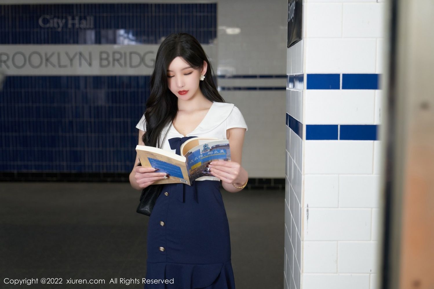 性感女神周于希Sally都市丽人丝袜系列地铁故事写真
