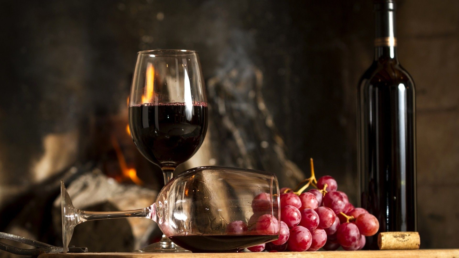 美味的葡萄酒与新鲜可口的葡萄高清摄影大图