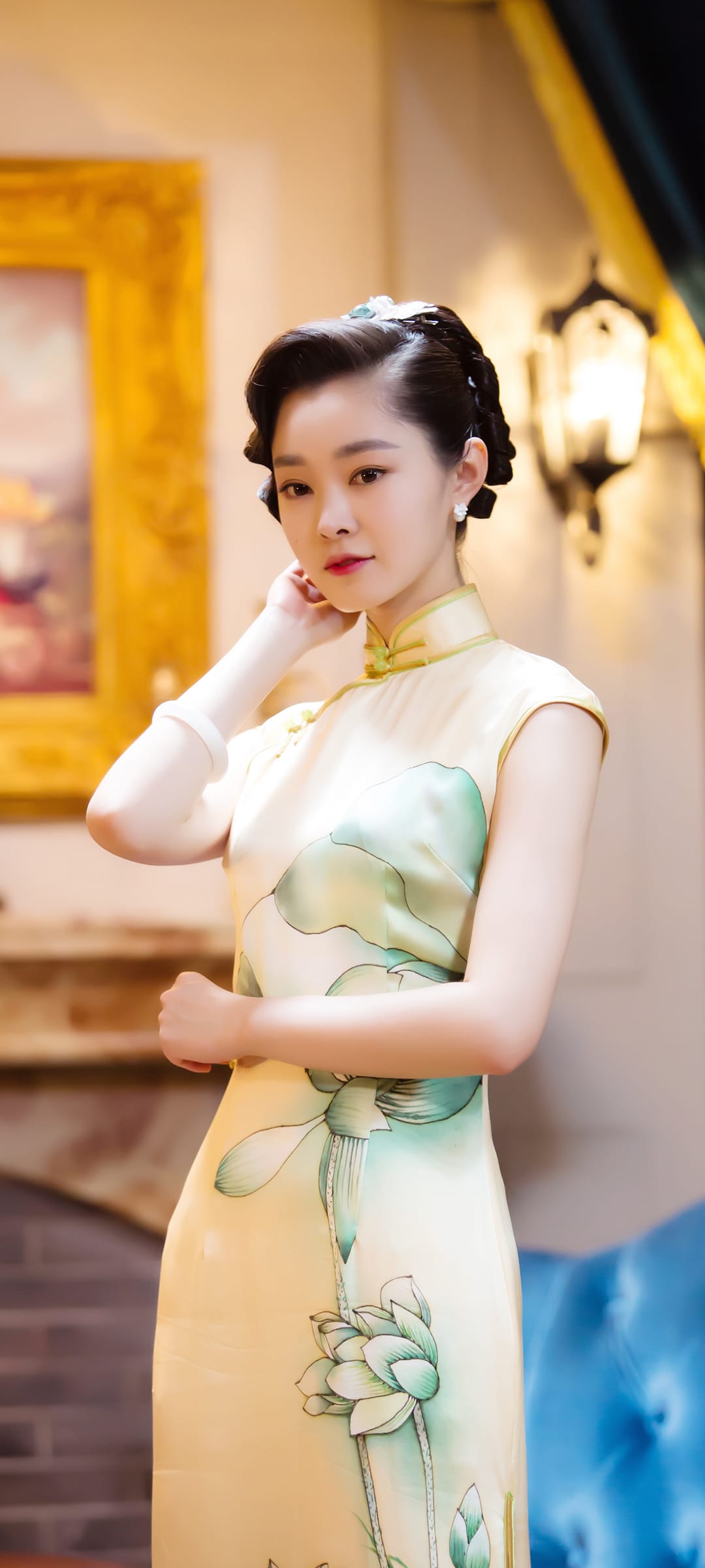 内地女演员宋轶旗袍造型东方美系列手机壁纸