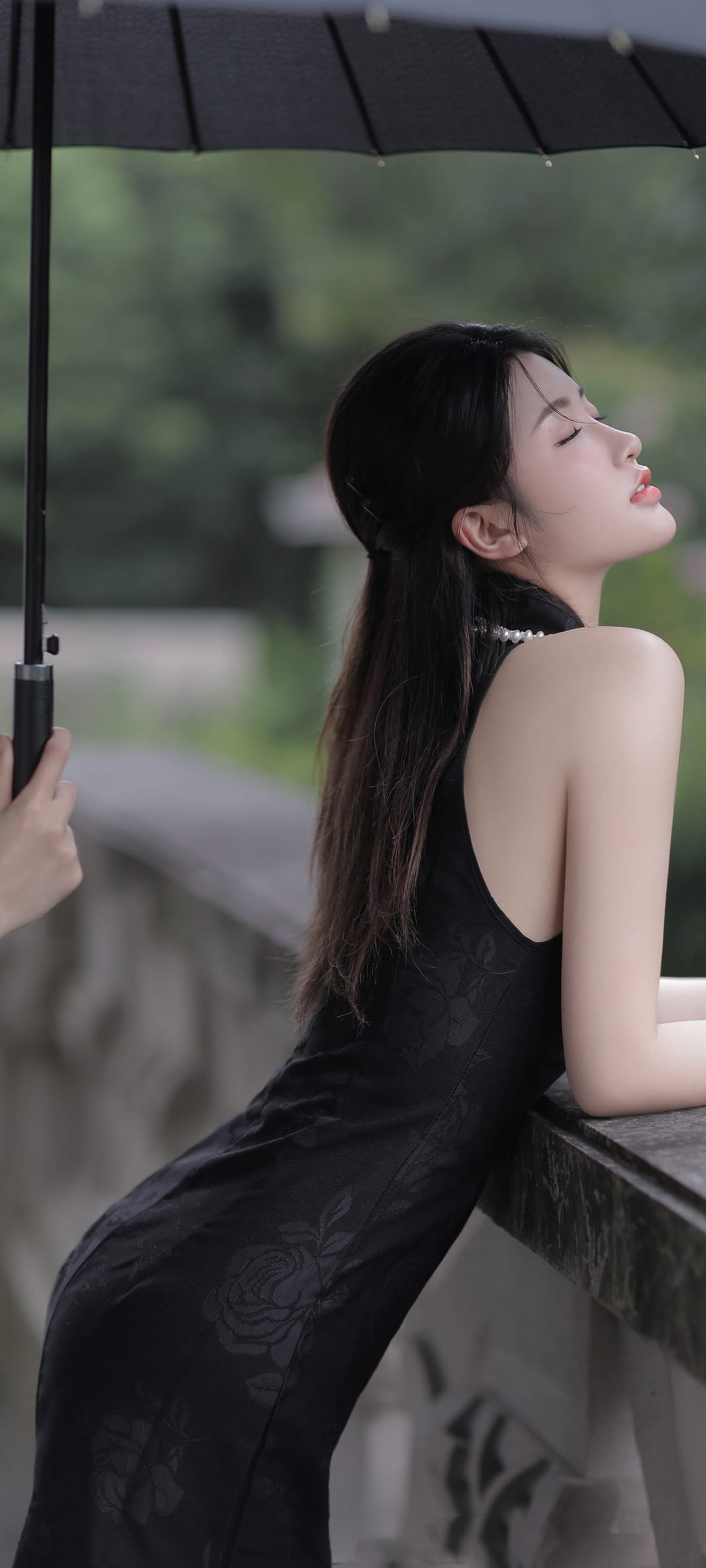 黑色旗袍美女好看身材侧颜系列手机壁纸