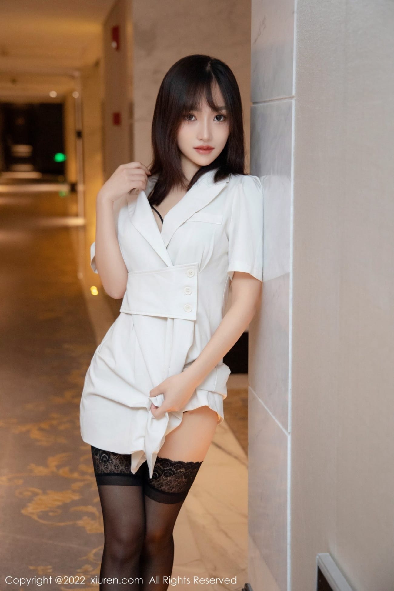 美女模特西门小玉白色连衣裙诱人黑丝系列性感写真