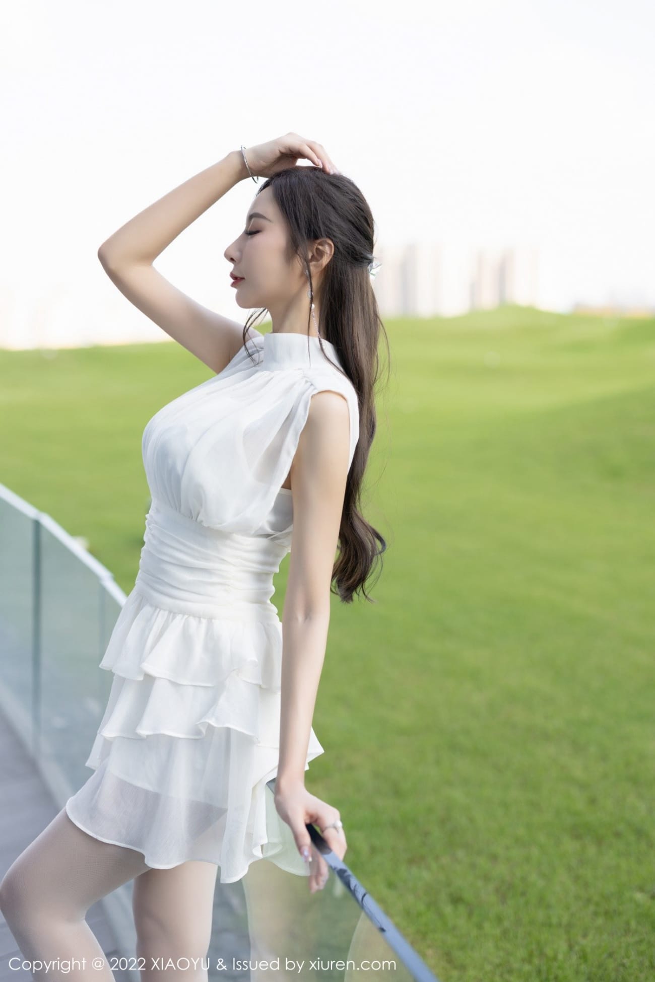 性感女神王馨瑶yanni白色连衣短裙白丝系列气质写真