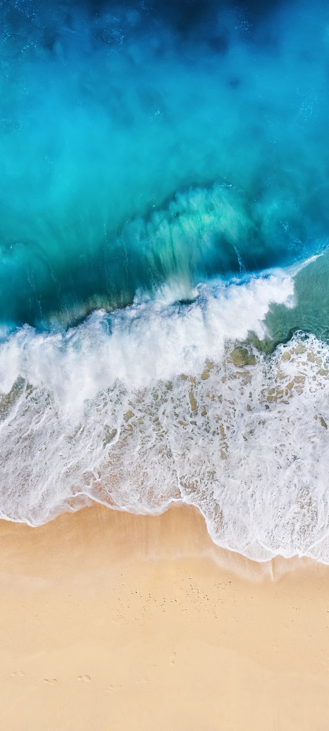 美丽的海浪清澈蓝色风景手机桌面壁纸