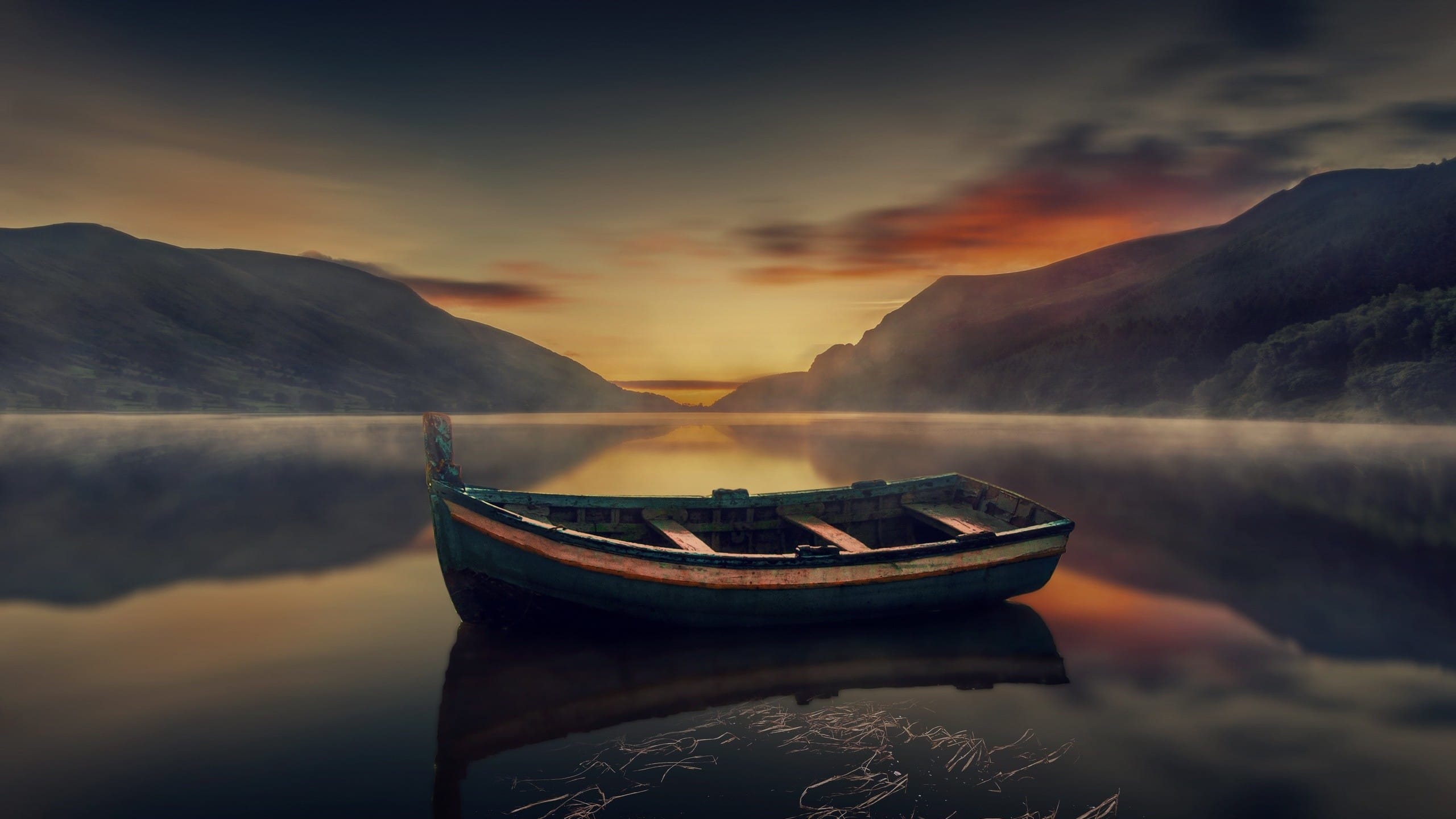 湖边晚霞各式小船绝色风景如诗如画图片壁纸