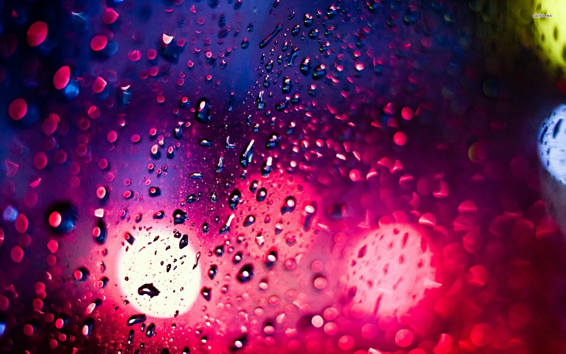 窗外的雨滴淅淅沥沥唯美壁纸大图