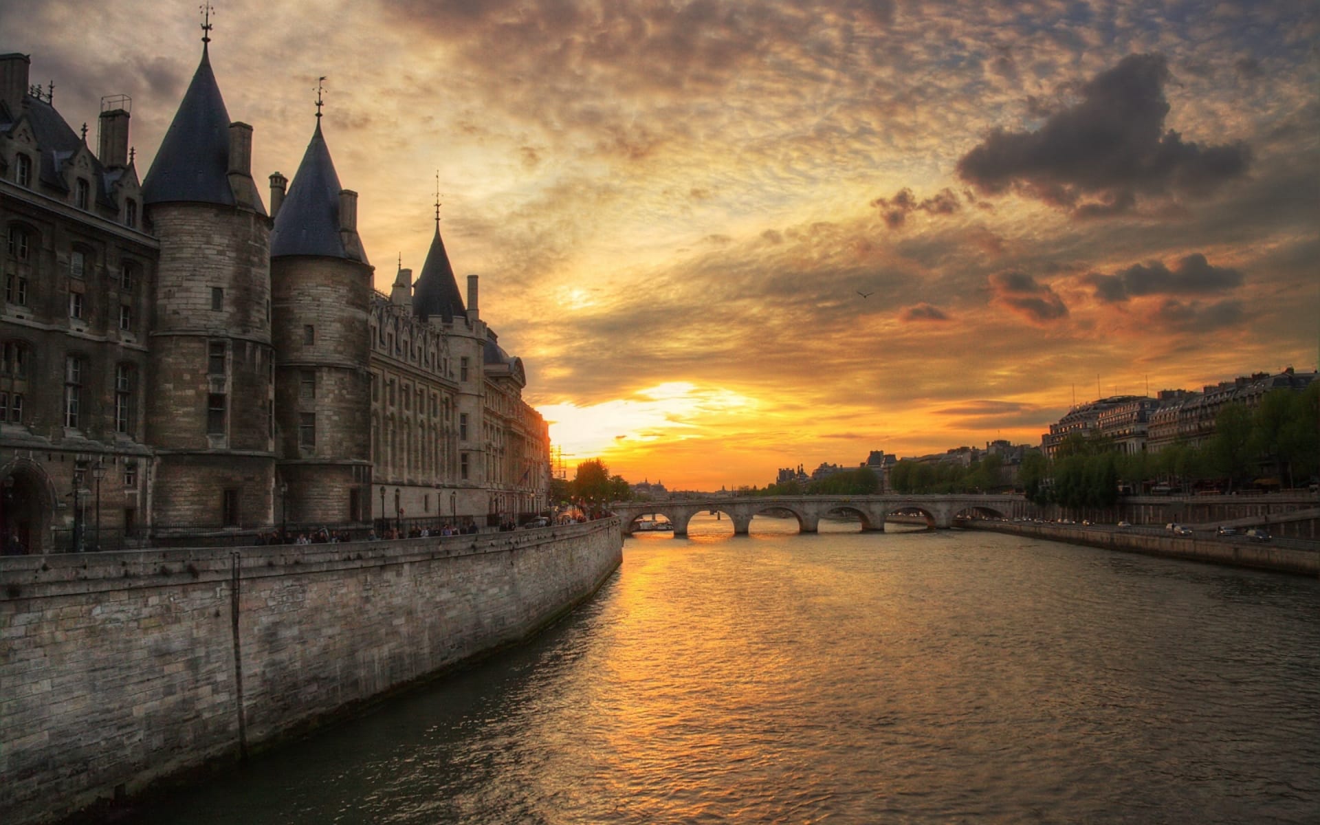 法国巴黎唯美城市风景图片桌面壁纸