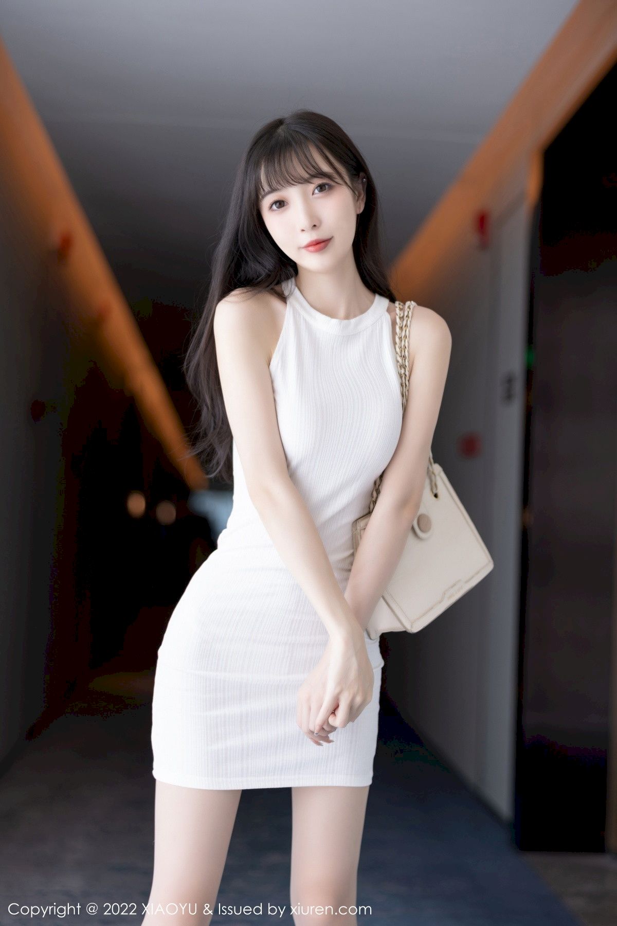 模特林星阑白色连衣裙搭配原色丝袜性感写真