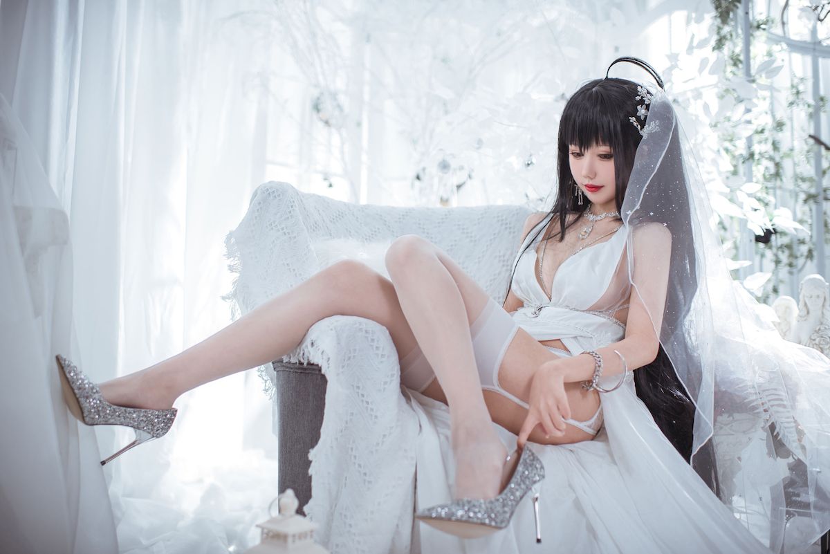 仙女月大凤纯白婚纱白色丝袜系列性感写真