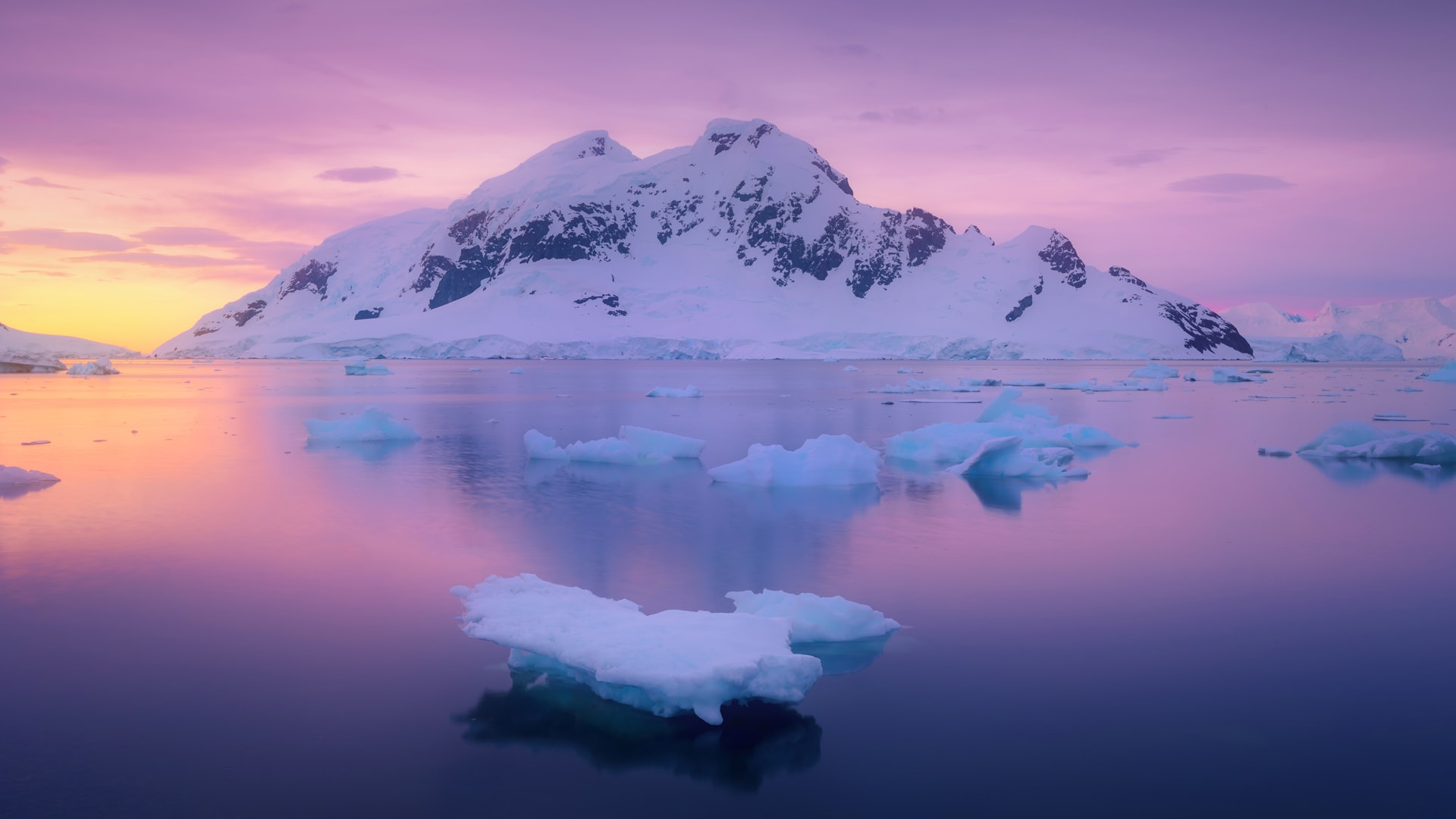 南极大陆天堂湾冰雪冰川风景