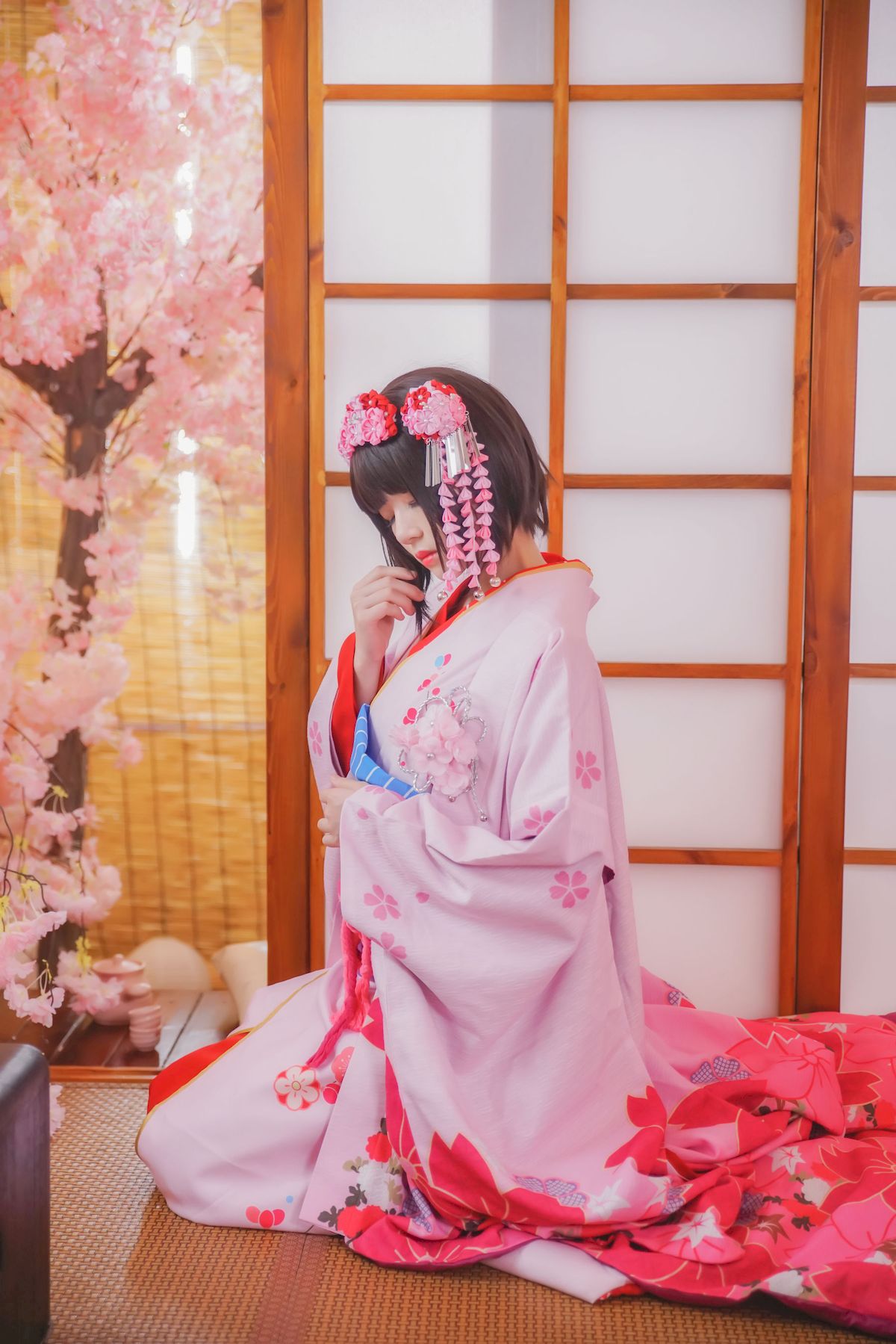 桜桃喵粉色和服COS路人女主加藤惠
