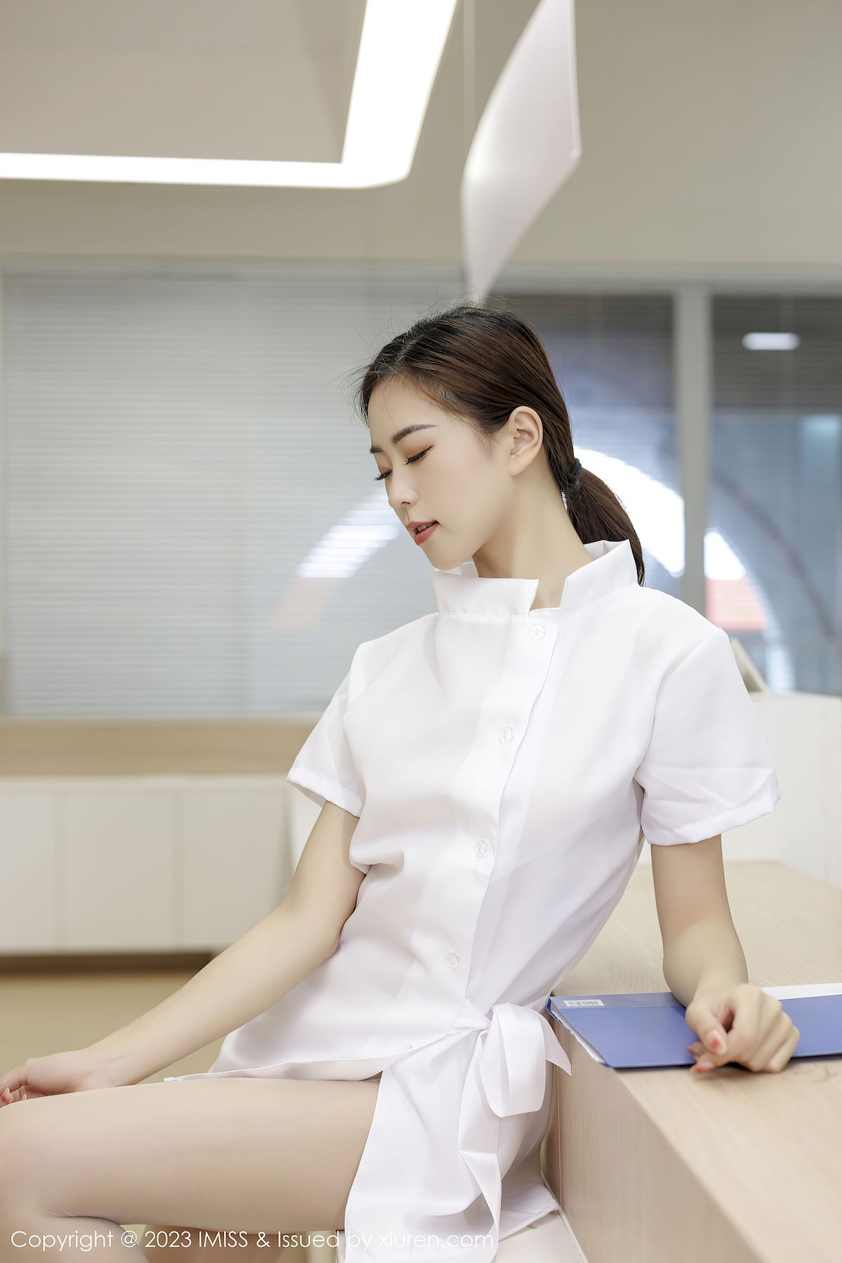 杨紫嫣candy白色护士服原色丝袜性感写真