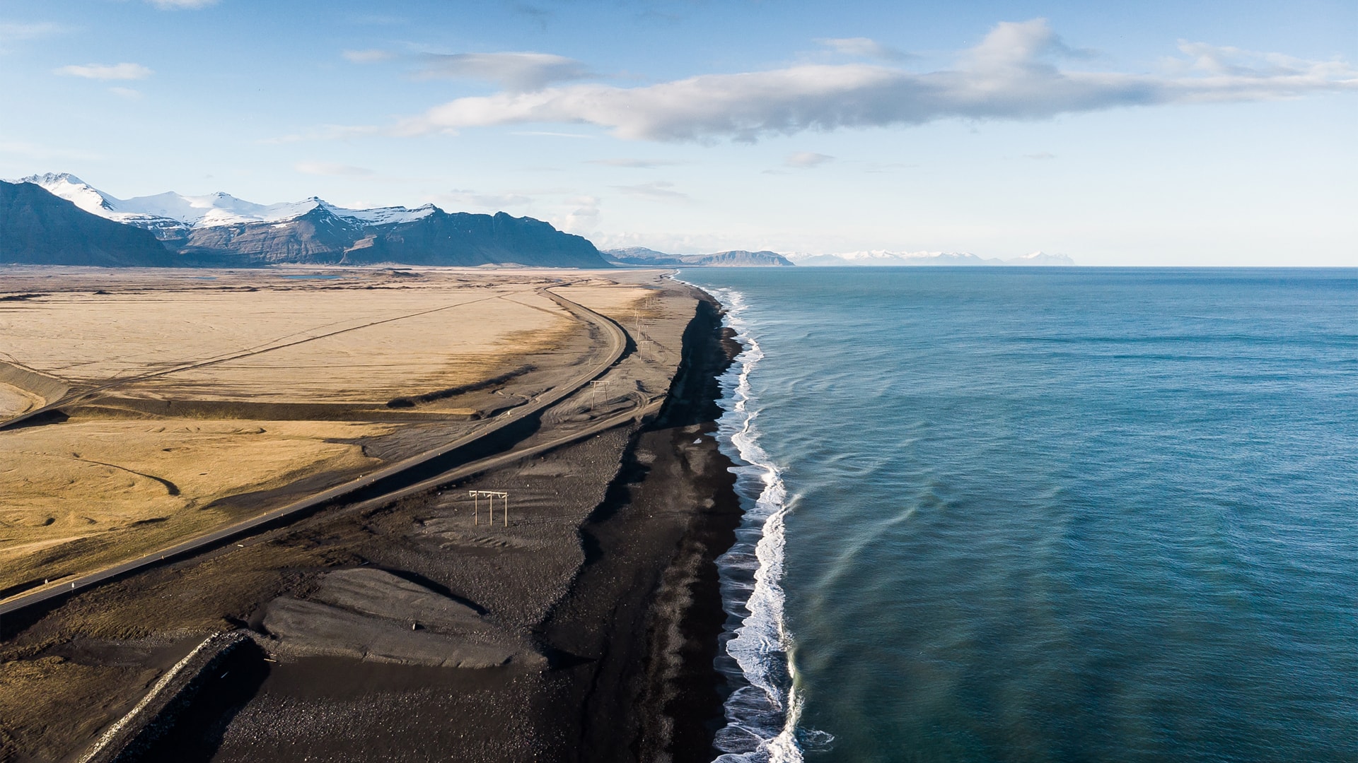 冰岛海岸线的美丽风景