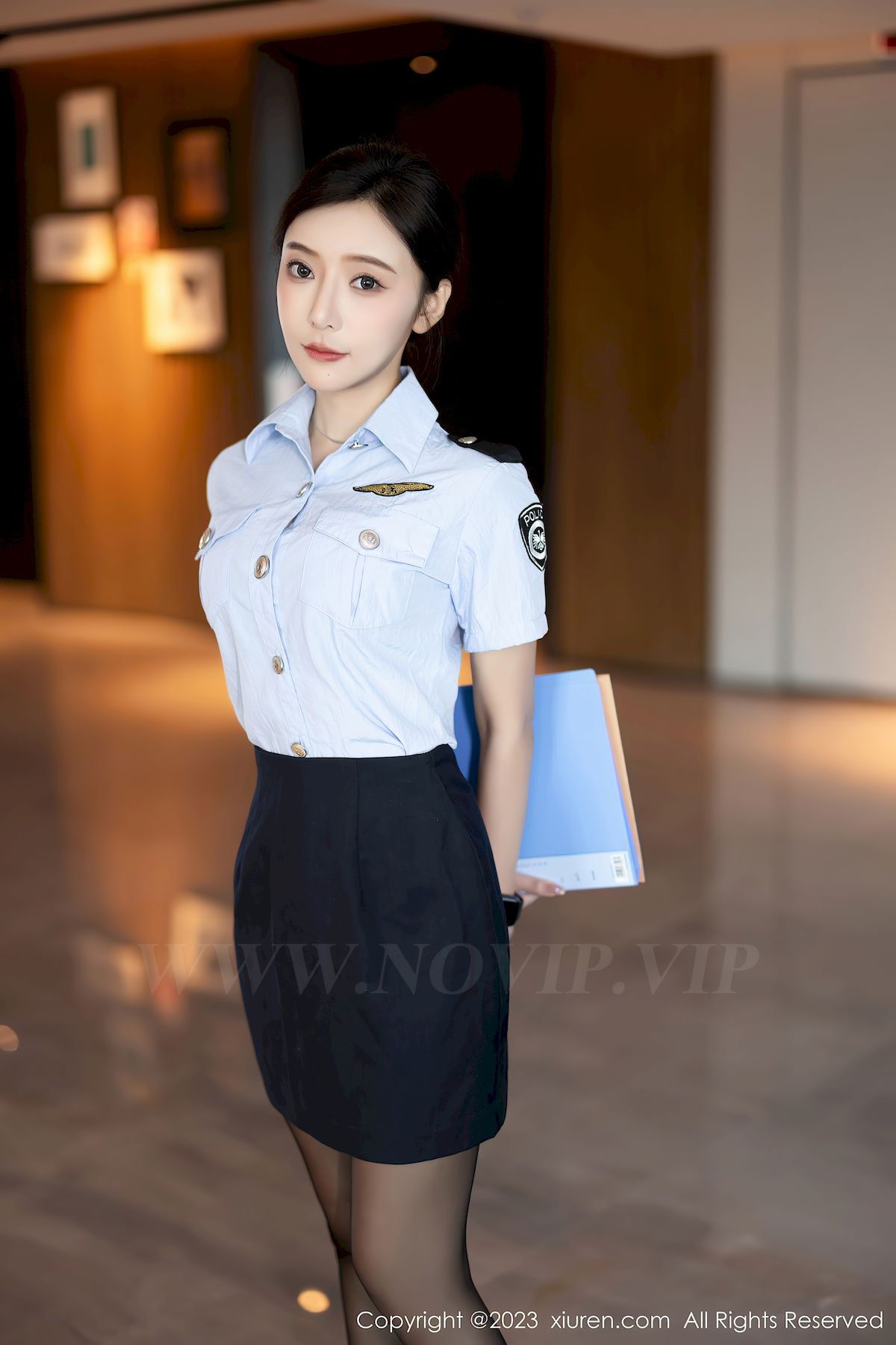 王馨瑶yanni女警制服搭配黑丝美腿安吉旅拍