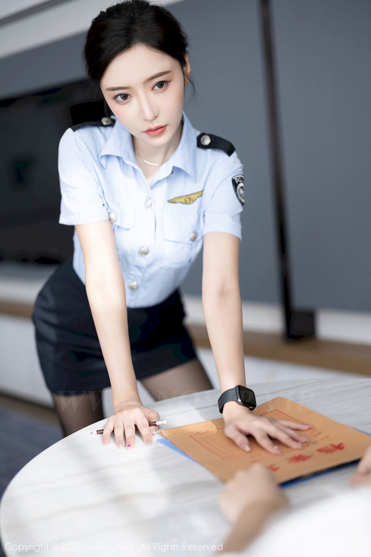 王馨瑶yanni女警制服搭配黑丝美腿安吉旅拍