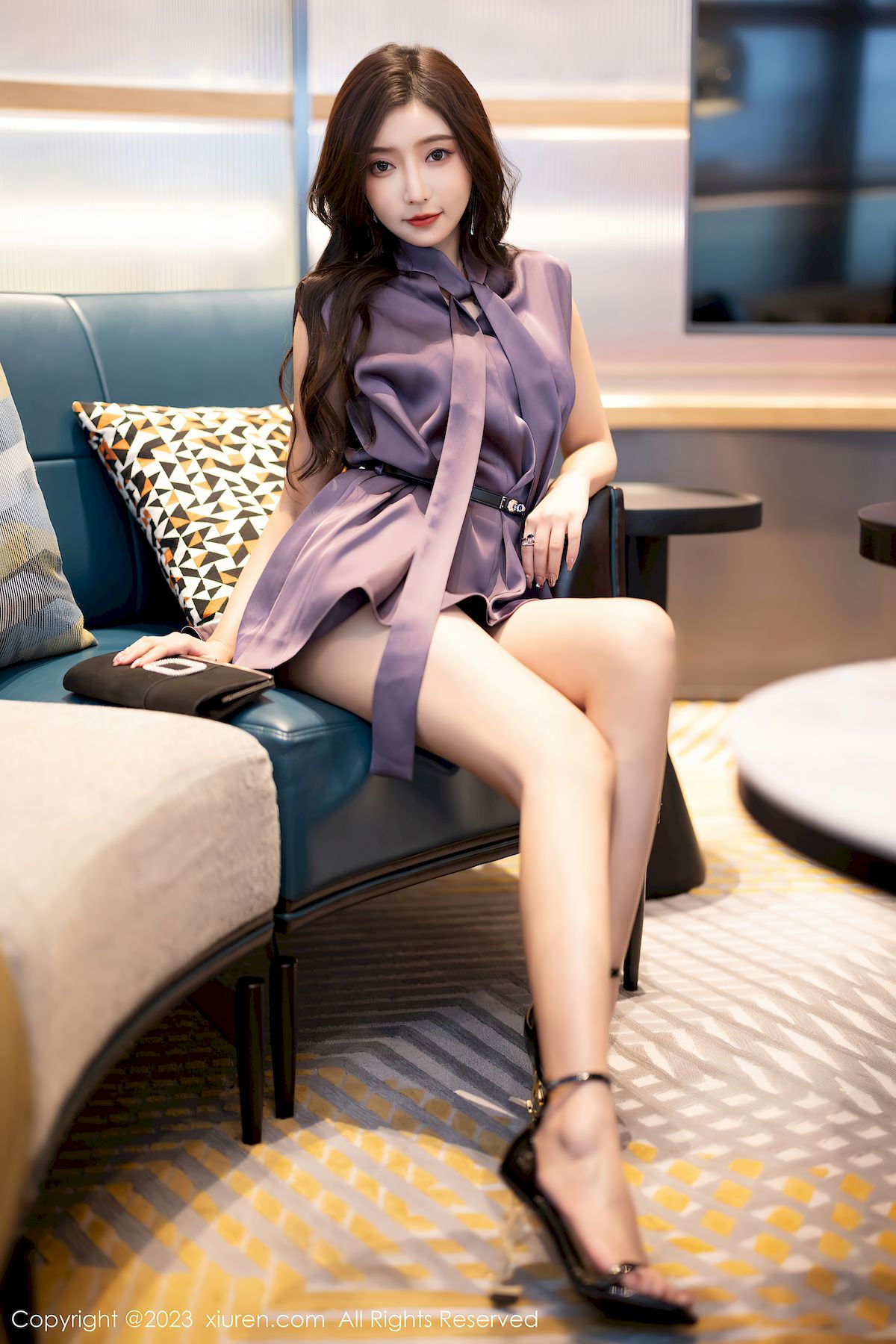 王馨瑶yanni紫色服饰御姐姿态安吉旅拍