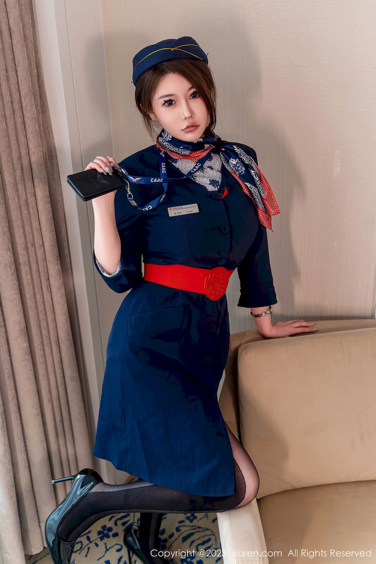 甜妮空姐制服搭配黑丝美腿性感写真